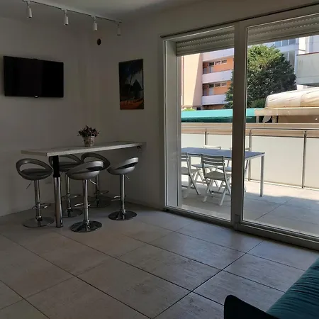 Modern Flat With Swimming Pool By The Beach Caorle